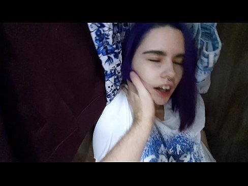 ❤️ Nire ahizpa armairuan aurkitu eta lagundu zion esperma ❤ Azal bideoa gurean eu.hentaisea-com.ru